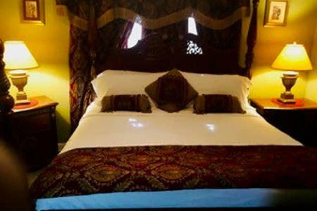 2 Bedroom Sleeps 6 Spacious Luxury Apartment 79 Montgomery Ngoại thất bức ảnh
